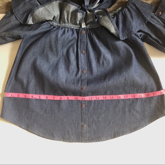 Active USA Denim Off Then Shoulder Ruffle Crop - Picture 11 of 12